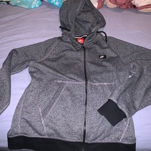 Men’s Nike sweatshirt